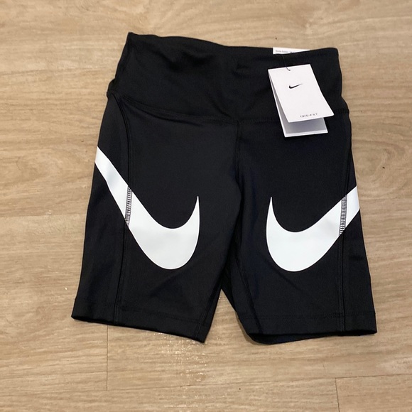 black nike shorts basketball